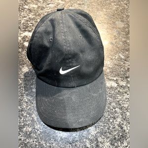 Black Nike hat